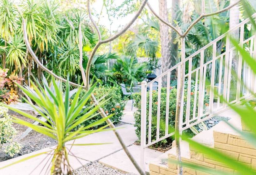 فندق Galleria Apartments By Lowkl