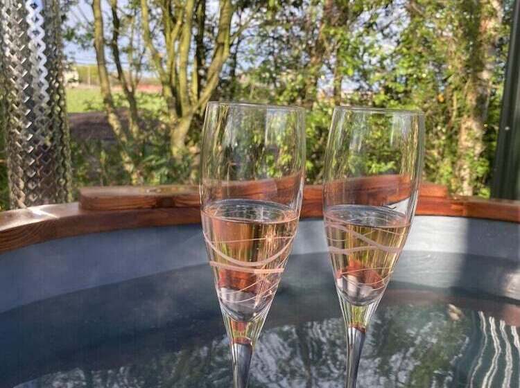 בית מלון כפרי Heywood Glamping