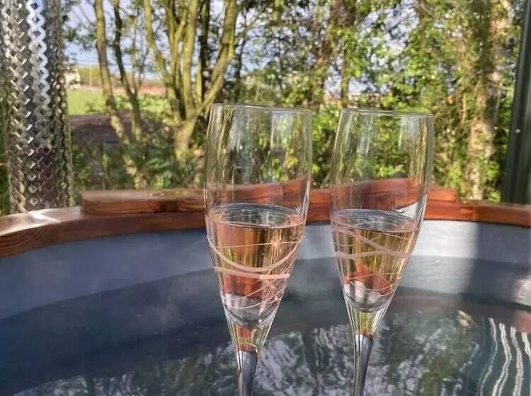 ホテル Heywood Glamping