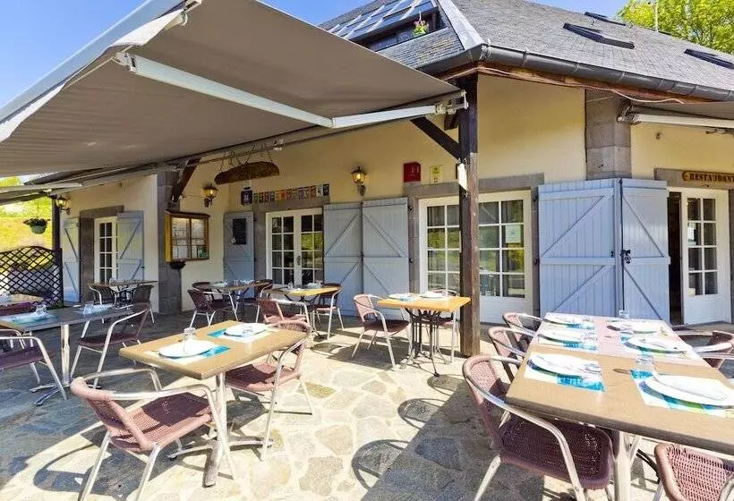 ホテル Logis L Auberge Du Bougnat