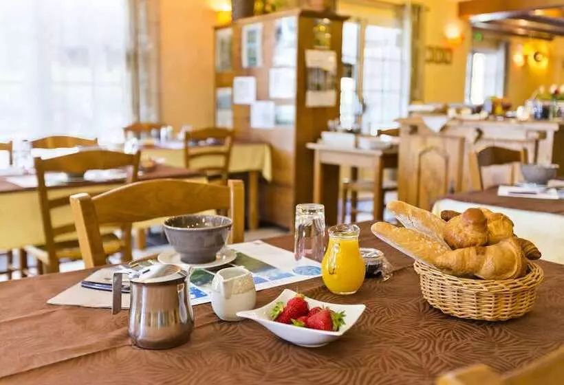 ホテル Logis L Auberge Du Bougnat