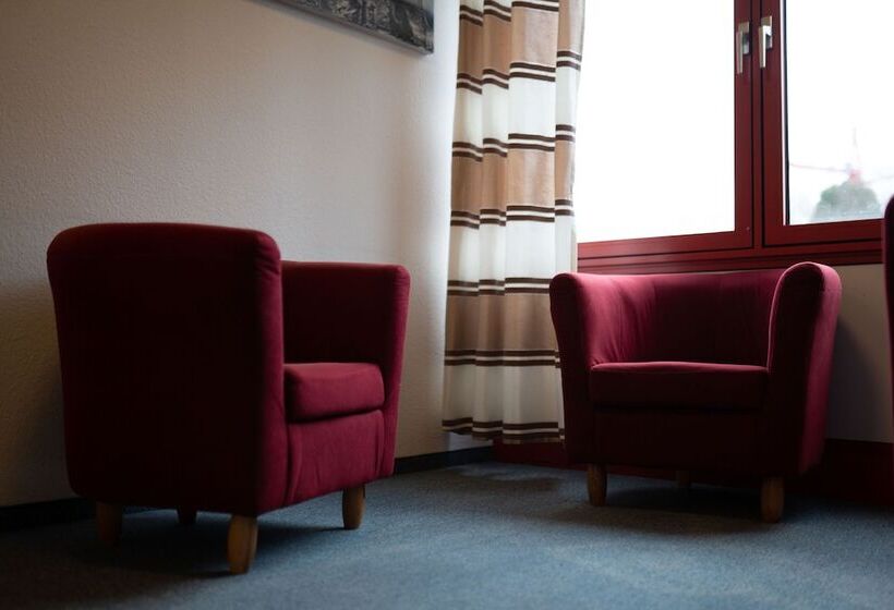 فندق Radlstadl Brauhaus Und