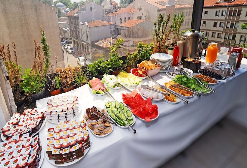 ホテル Renova Turizm