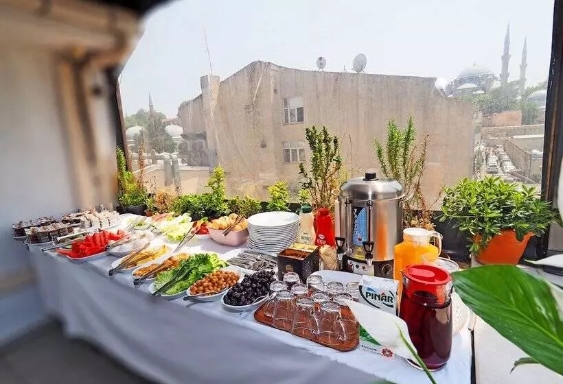 هتل Renova Turizm