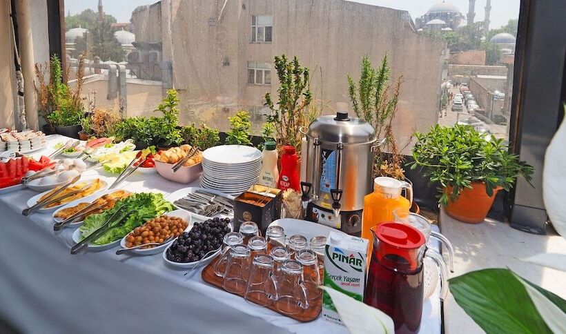 ホテル Renova Turizm