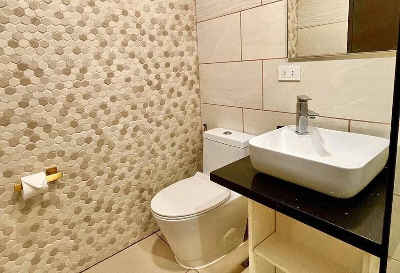 בית מלון כפרי Rogen Inn