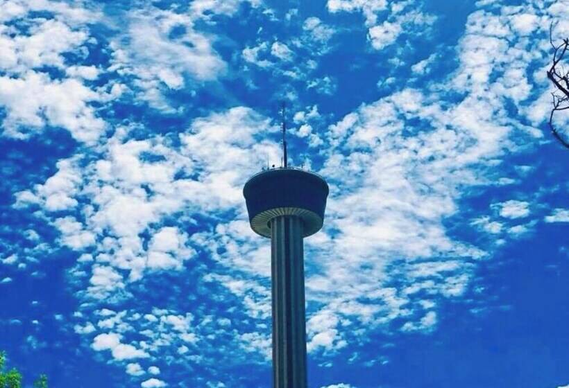 Magnificent 4br Near Famous Riverwalk And Downtown