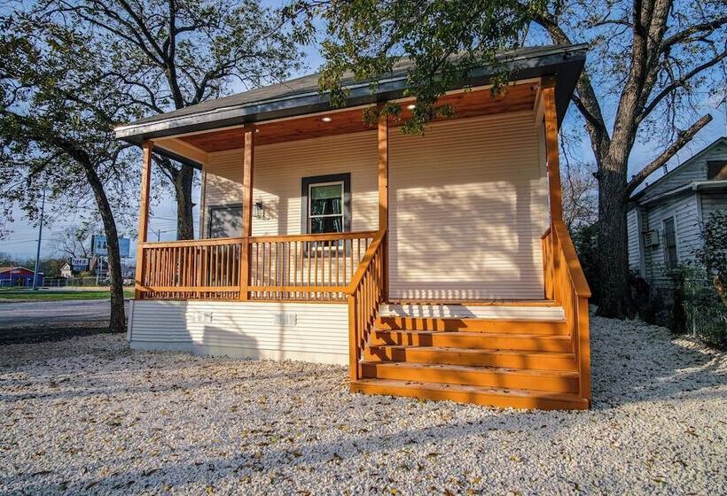 Magnificent 4br Near Famous Riverwalk And Downtown