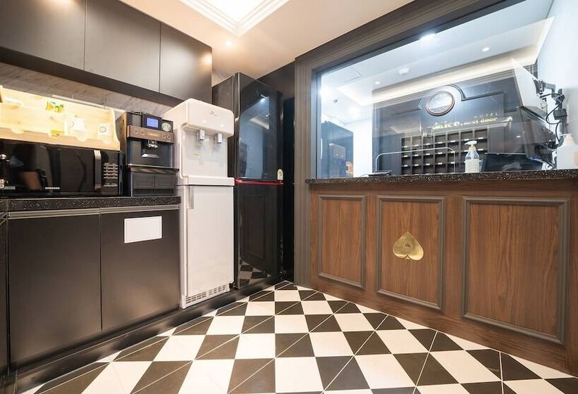 Motel Hwagok Alice Next Door