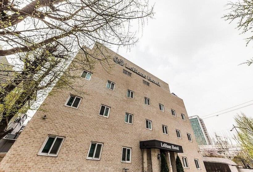 فندق على الطريق Taereung Leblanc