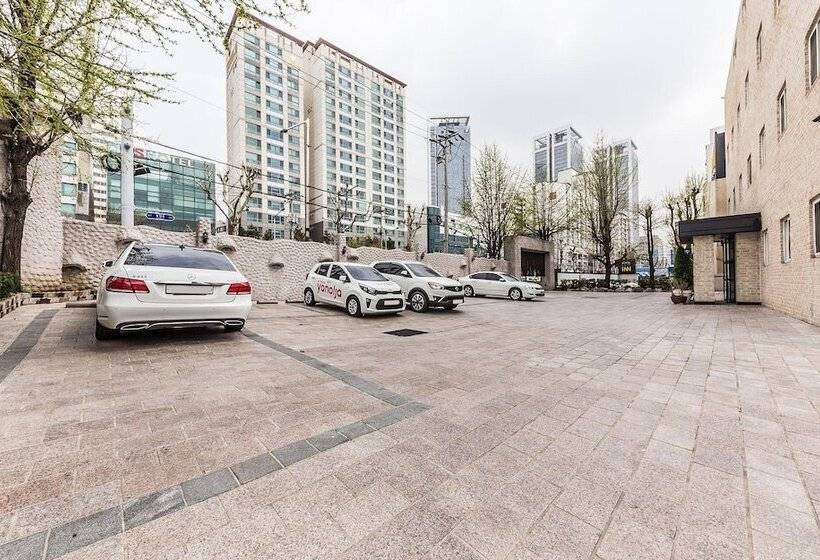 فندق على الطريق Taereung Leblanc