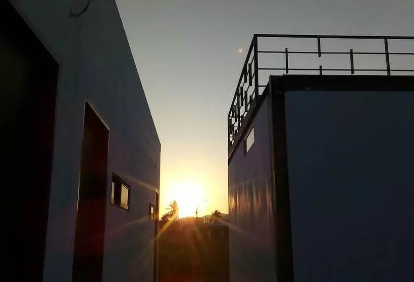 پانسیون District Eight