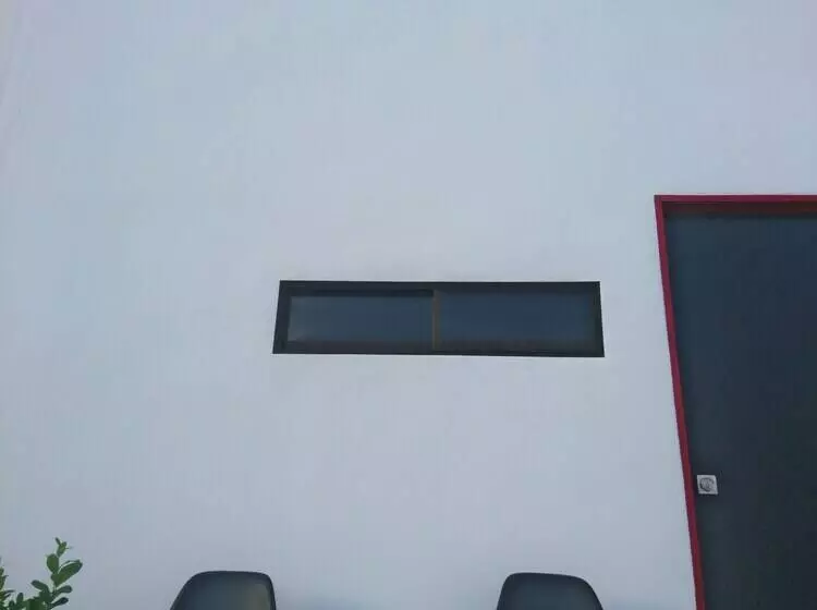 پانسیون District Eight