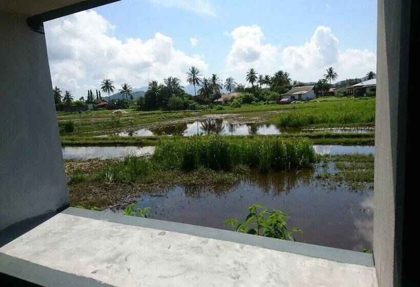 Пансион District Eight