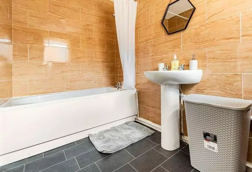 Residenssi Immaculate 4 Bed House Near Anfield And Goodison