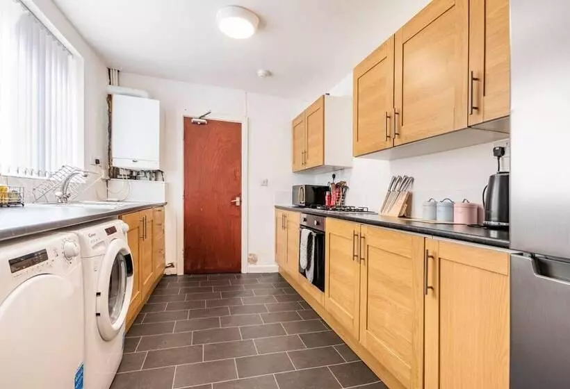 Residenssi Immaculate 4 Bed House Near Anfield And Goodison