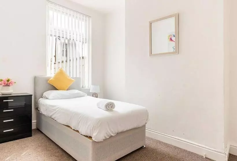 Residenssi Immaculate 4 Bed House Near Anfield And Goodison