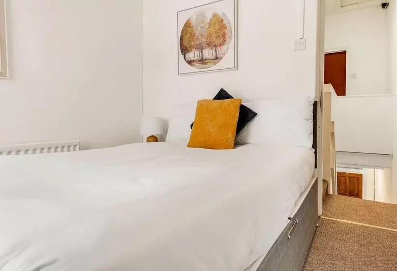 Residenssi Immaculate 4 Bed House Near Anfield And Goodison