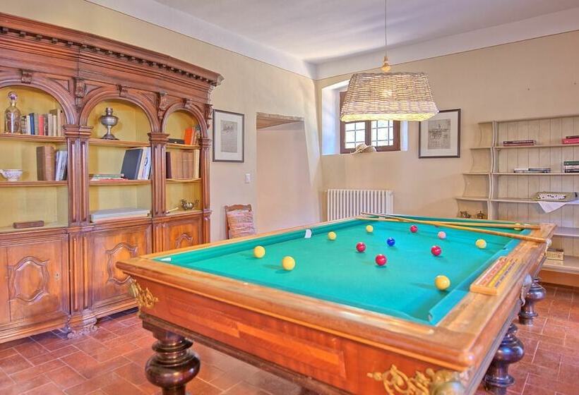 اقامتگاه Inviting 6 Bed House In Brindisi