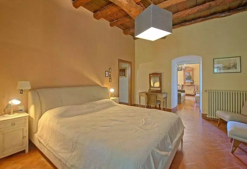 اقامتگاه Inviting 6 Bed House In Brindisi