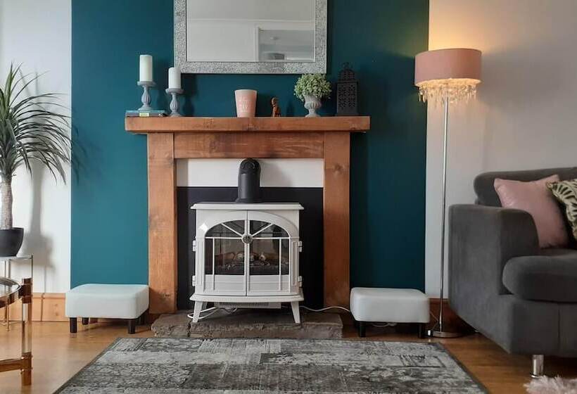 דירת נופש Lovely 3 Bed House In Bridgend 7min From Porthcawl