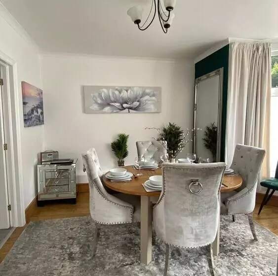 レジデンス Lovely 3 Bed House In Bridgend 7min From Porthcawl