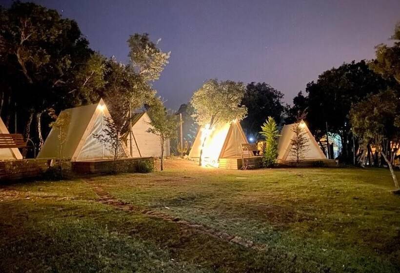 منتجع Natura Fun House & Camping