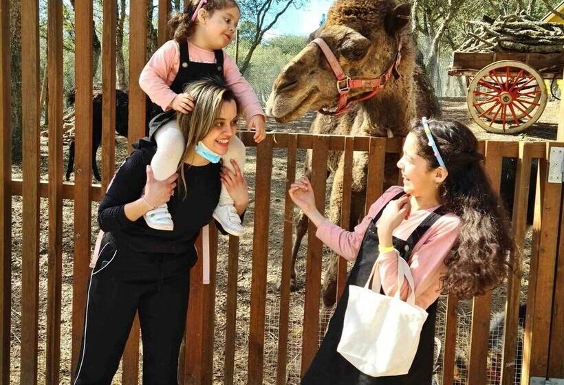 منتجع Natura Fun House & Camping