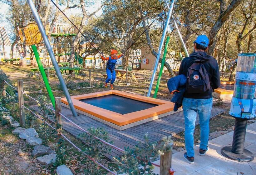 منتجع Natura Fun House & Camping