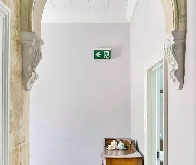 Terminus Hotel Pyrmont