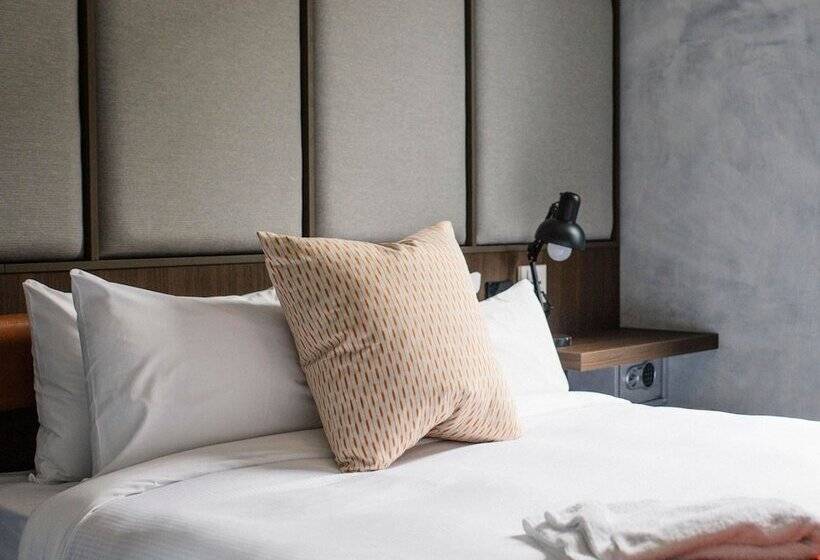 Terminus Hotel Pyrmont