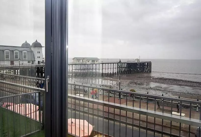 Beachcliff Hotel And Apartments