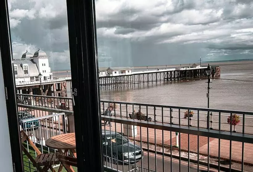 Beachcliff Hotel And Apartments