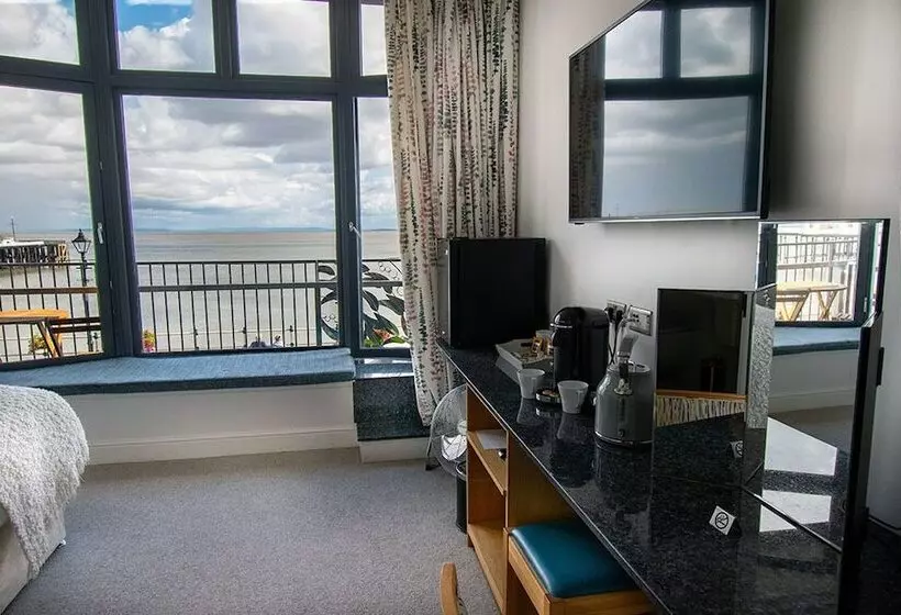 Beachcliff Hotel And Apartments