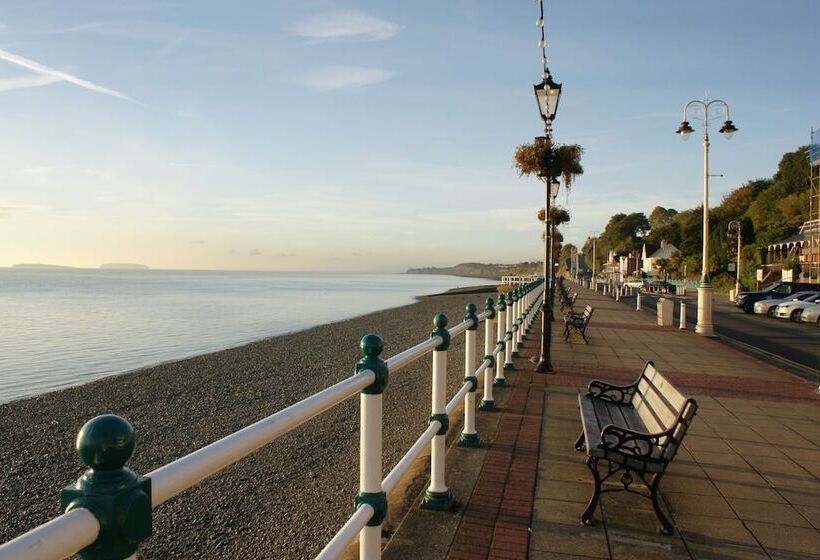 Beachcliff Hotel And Apartments