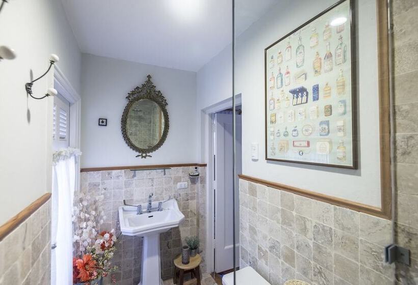 Bed and Breakfast De Autor I