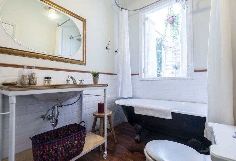 Bed and Breakfast De Autor I