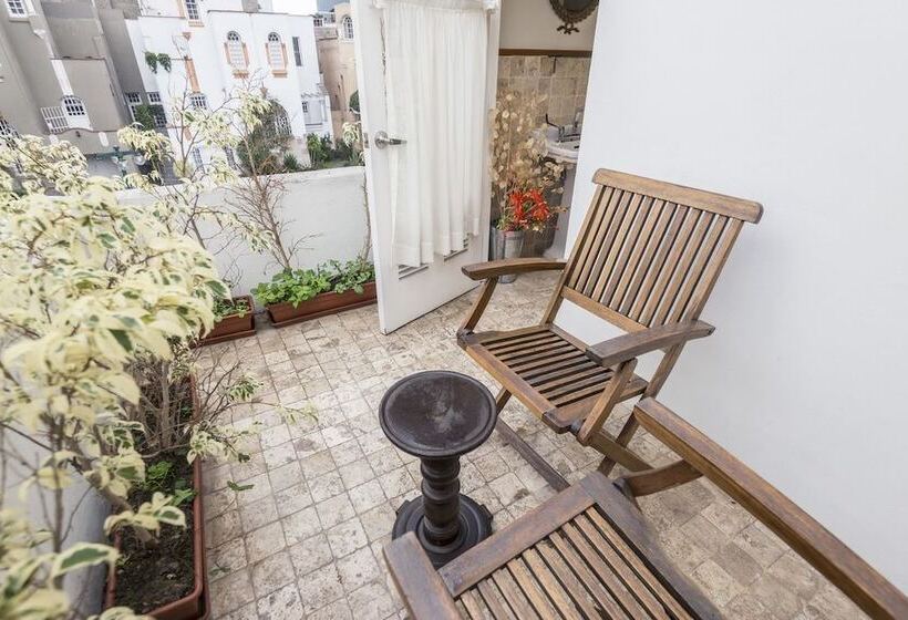 Bed and Breakfast De Autor I