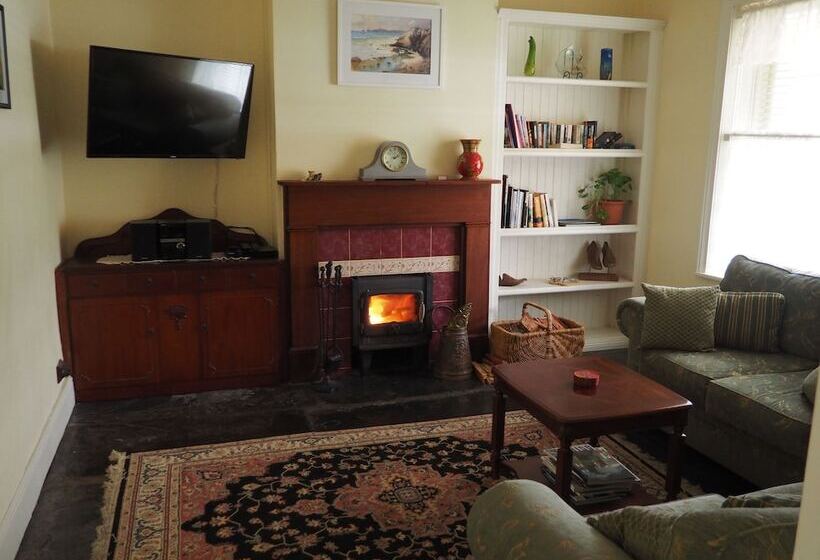 Cobblers Cottage B & B Accommodation