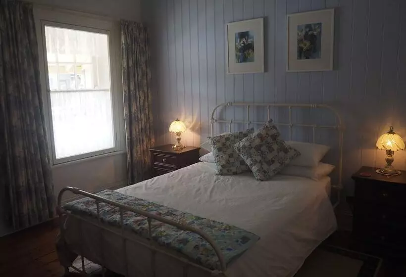 Cobblers Cottage B & B Accommodation