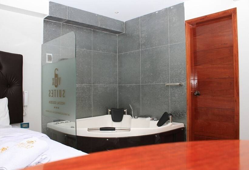 Golden Vox Hotel Suite