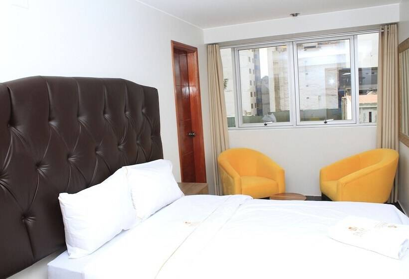 Golden Vox Hotel Suite