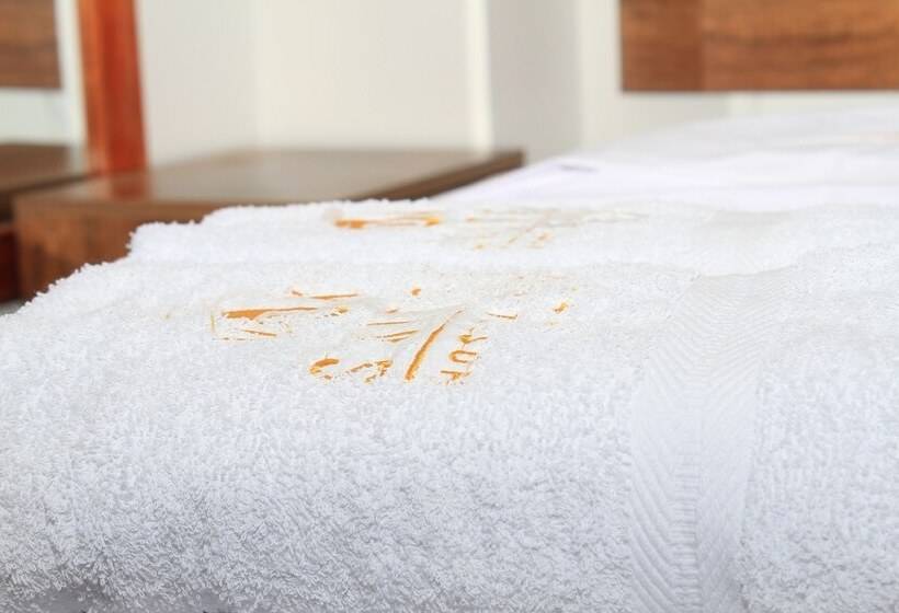 Golden Vox Hotel Suite