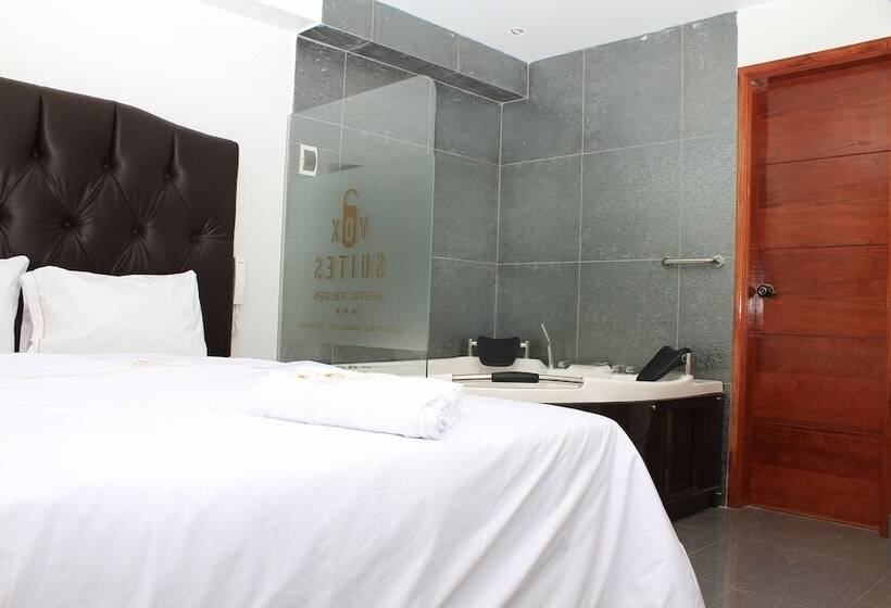 Golden Vox Hotel Suite