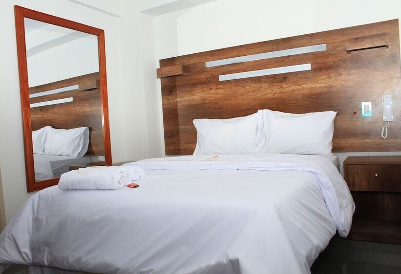 Golden Vox Hotel Suite