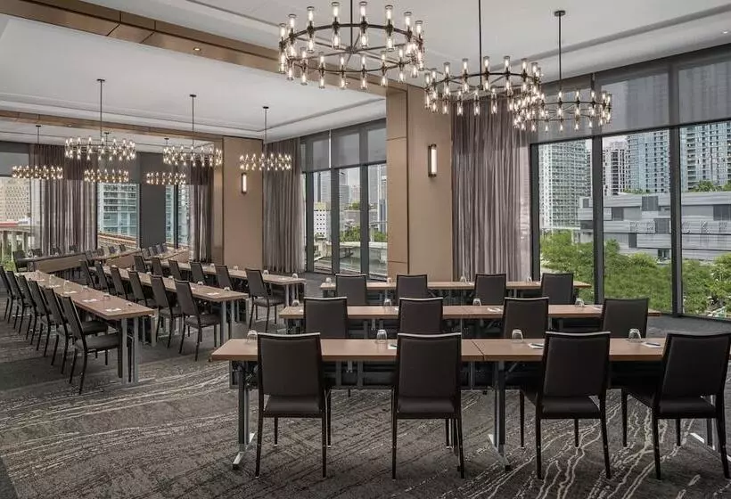 Ac Hotel By Marriott Miami Brickell