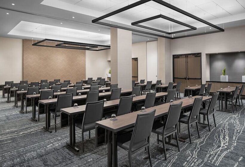 Ac Hotel By Marriott Miami Brickell