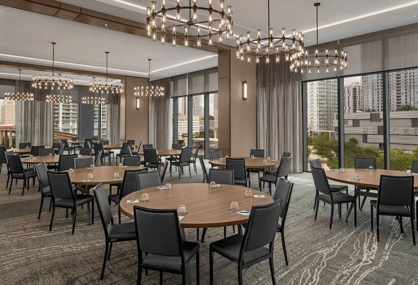 Ac Hotel By Marriott Miami Brickell