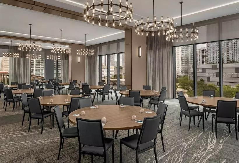 Ac Hotel By Marriott Miami Brickell