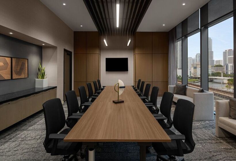 Ac Hotel By Marriott Miami Brickell